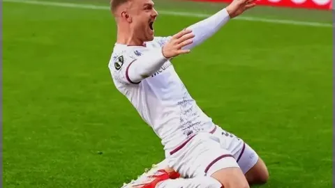 萨拉赫坚定拒绝红军换人，忧虑积分变动干扰冠军角逐