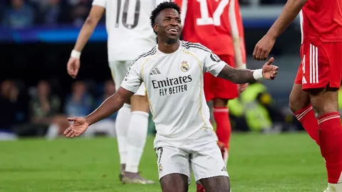 皇马与巴黎欲收购切尔西18岁右后卫阿奇姆彭，转会费或高达1500万欧